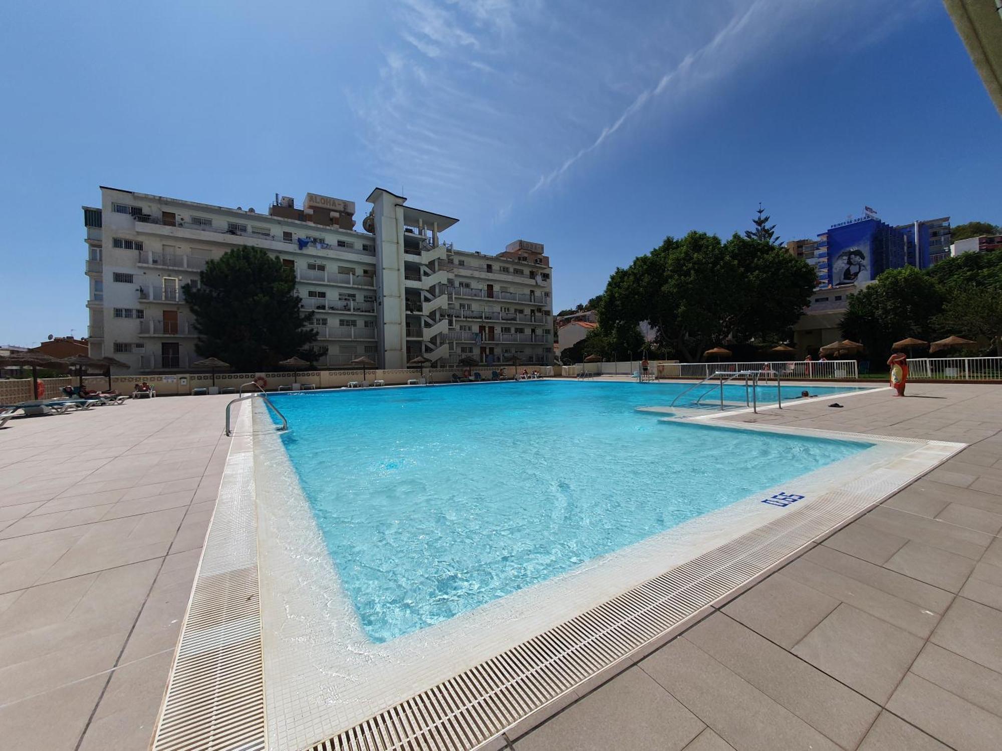 Appartement En Carihuela Con Vistas Y Plaza De Garaje, Nucleo Cristal à Torremolinos Extérieur photo